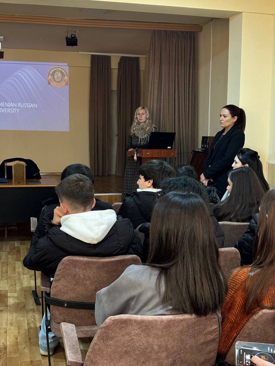 28.02.252.jpg 28.02.251.jpg